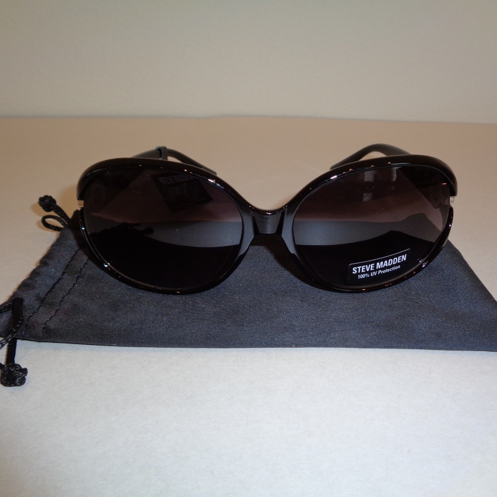 Steve Madden SM894101 DELILAH Black New Sunglasses
